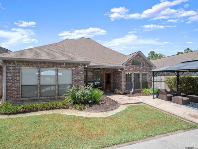 30786 La Madeline Ct, Denham Springs, LA 70726