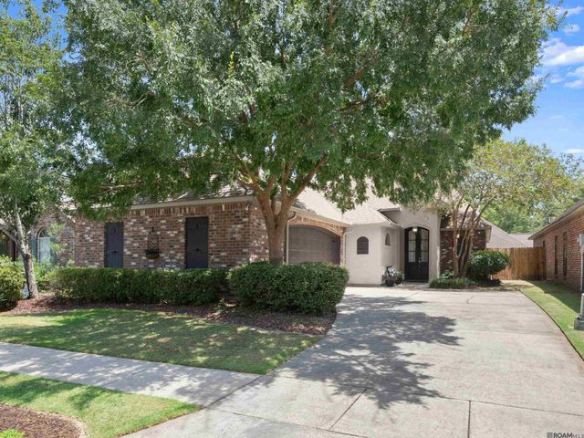 30786 La Madeline Ct, Denham Springs, LA 70726