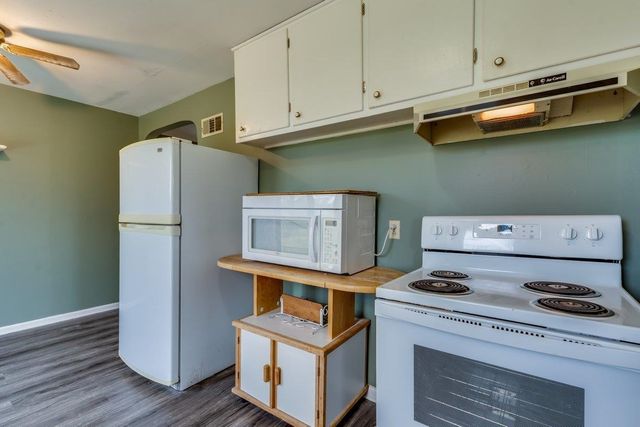 3244 N Jackson St, Wichita, KS 67204