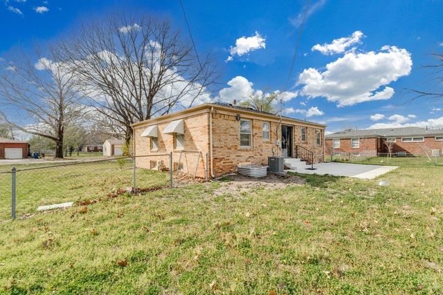 3244 N Jackson St, Wichita, KS 67204