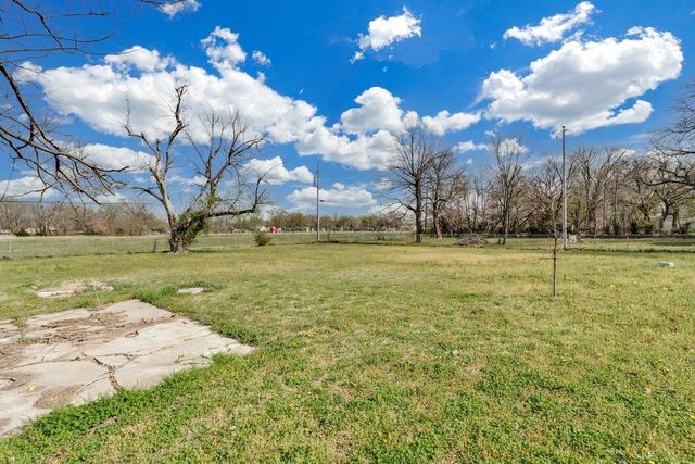 3244 N Jackson St, Wichita, KS 67204