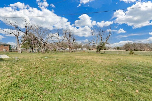 3244 N Jackson St, Wichita, KS 67204