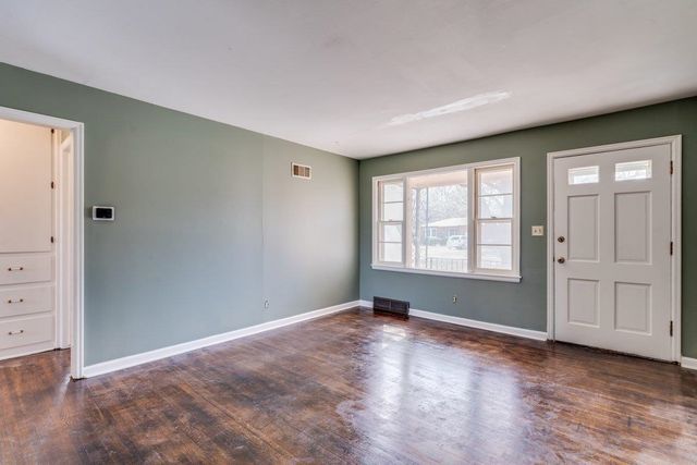 3244 N Jackson St, Wichita, KS 67204