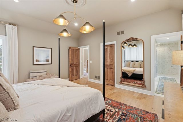 81 Hall Street, Chagrin Falls, OH 44022