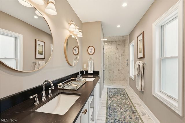 81 Hall Street, Chagrin Falls, OH 44022