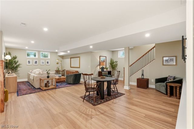 81 Hall Street, Chagrin Falls, OH 44022