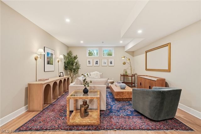 81 Hall Street, Chagrin Falls, OH 44022