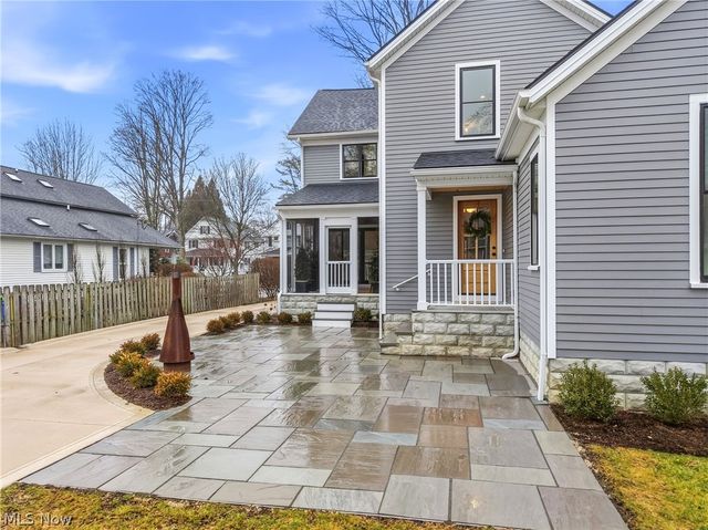 81 Hall Street, Chagrin Falls, OH 44022