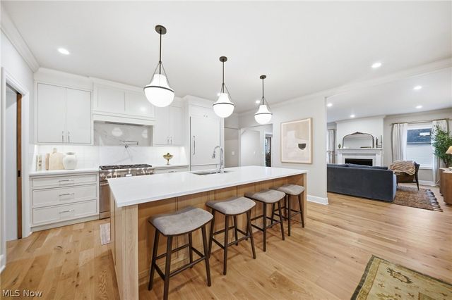 81 Hall Street, Chagrin Falls, OH 44022