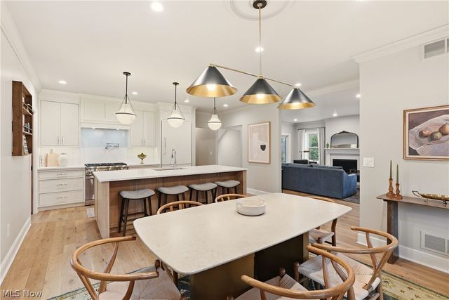 81 Hall Street, Chagrin Falls, OH 44022