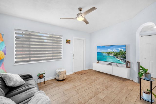 404 S 62nd Terrace, Hollywood, FL 33023