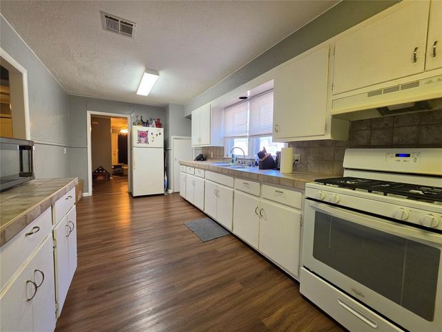 309 N Roosevelt Avenue, Shawnee, OK 74801