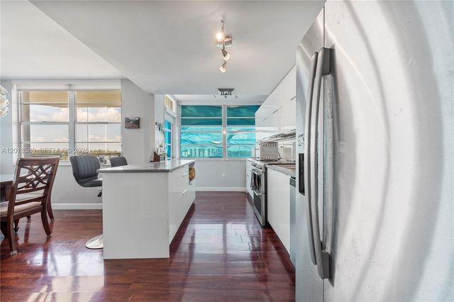 18011 Biscayne Blvd 705, Aventura, FL 33160