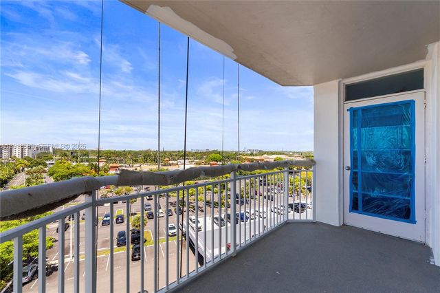 18011 Biscayne Blvd 705, Aventura, FL 33160
