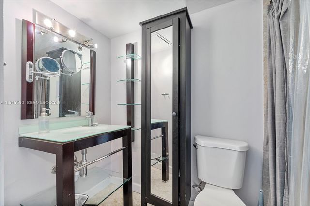 18011 Biscayne Blvd 705, Aventura, FL 33160