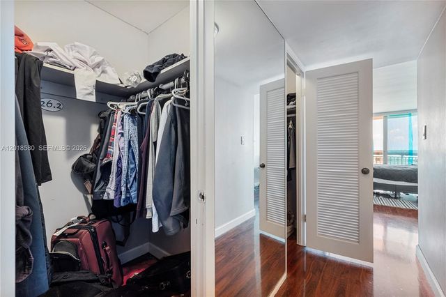 18011 Biscayne Blvd 705, Aventura, FL 33160
