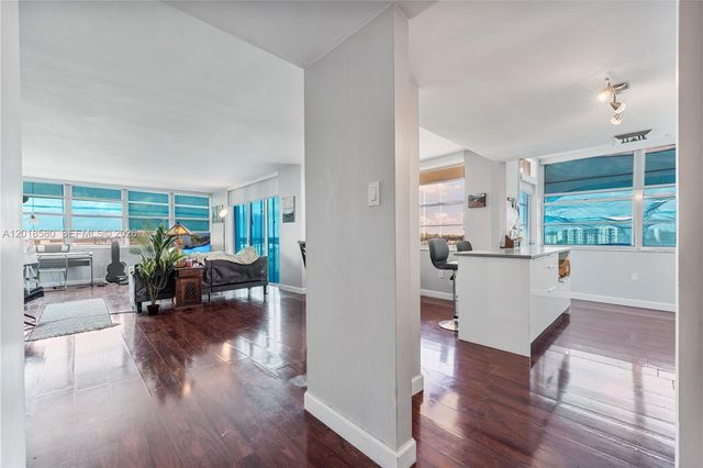 18011 Biscayne Blvd 705, Aventura, FL 33160