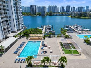 18011 Biscayne Blvd 705, Aventura, FL 33160