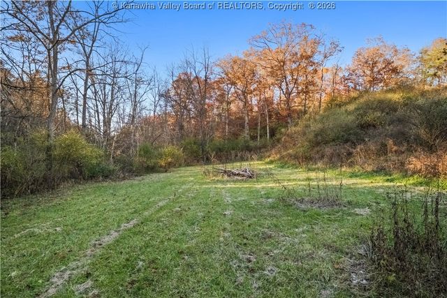 12555 McLane Pike, Liberty, WV 25124