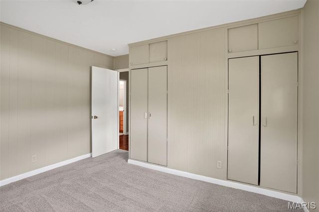 9946 Lanier Drive, St Louis, MO 63136