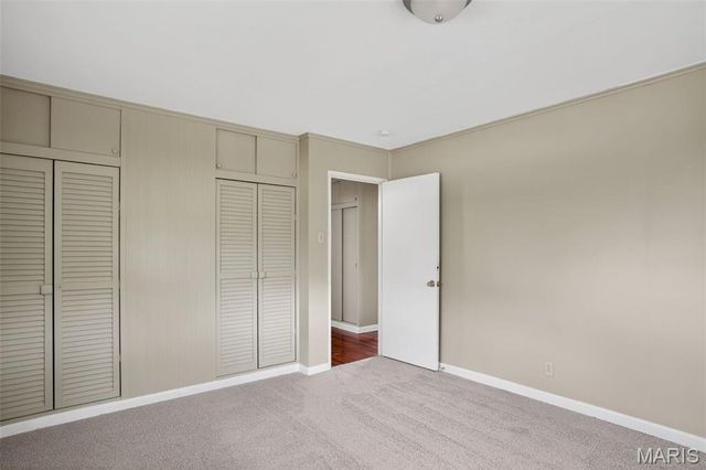 9946 Lanier Drive, St Louis, MO 63136