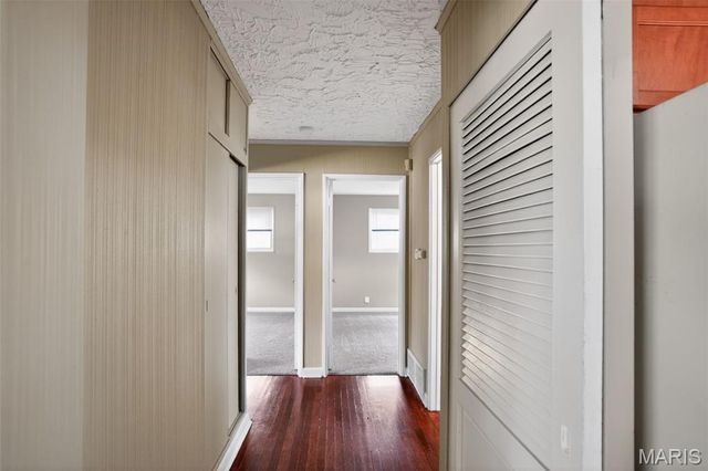 9946 Lanier Drive, St Louis, MO 63136