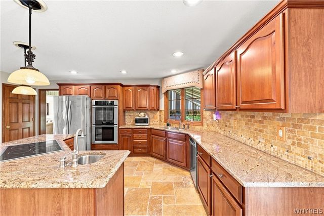8304 Silver Fox Court, Clarence, NY 14221