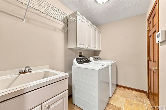 8304 Silver Fox Court, Clarence, NY 14221