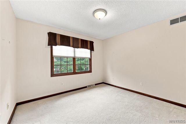8304 Silver Fox Court, Clarence, NY 14221
