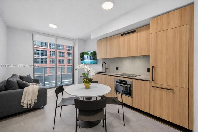 121 NE 5th St 710, Miami, FL 33132