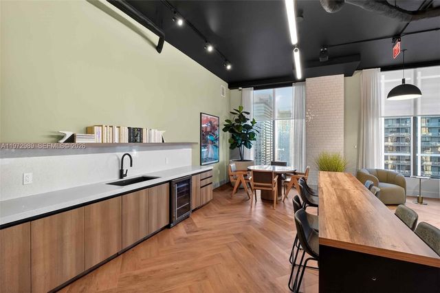 121 NE 5th St 710, Miami, FL 33132