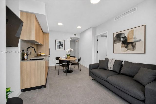 121 NE 5th St 710, Miami, FL 33132