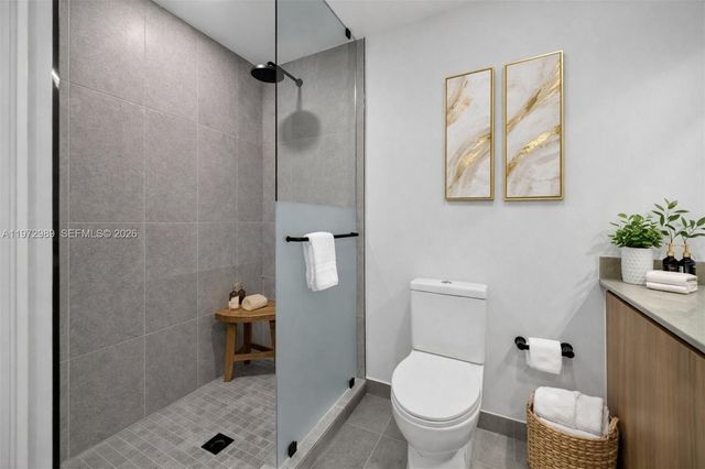 121 NE 5th St 710, Miami, FL 33132