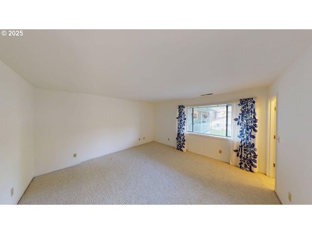 801 BROOKHAVEN Dr, Brookings, OR 97415