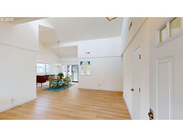 801 BROOKHAVEN Dr, Brookings, OR 97415