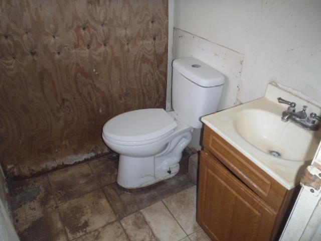 652 Fir LN, Lockhart, TX 78644