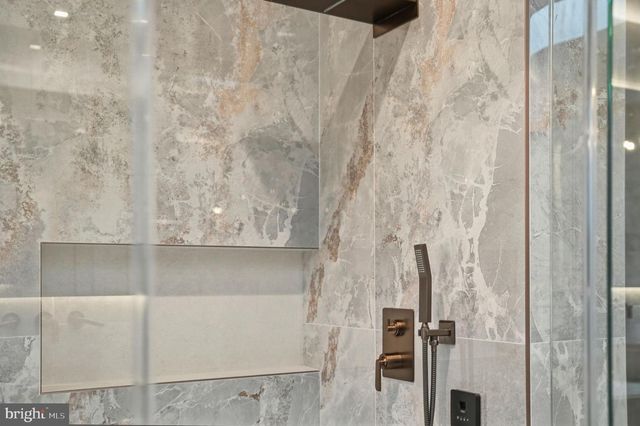 6910 BRIGHT AVE, Mclean, VA 22101