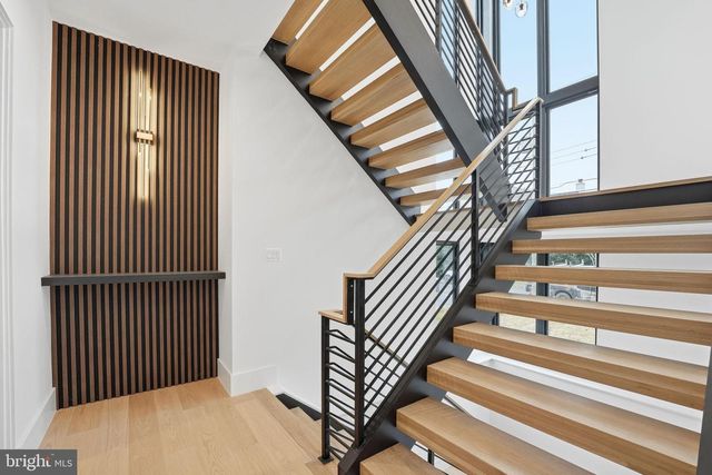 6910 BRIGHT AVE, Mclean, VA 22101