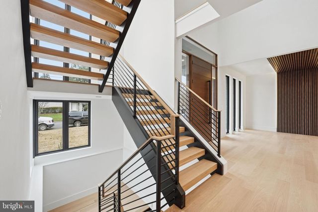 6910 BRIGHT AVE, Mclean, VA 22101