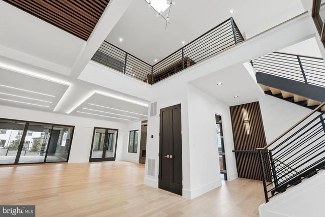 6910 BRIGHT AVE, Mclean, VA 22101