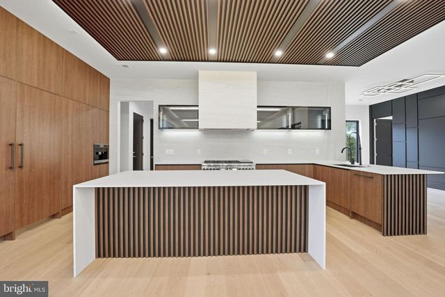 6910 BRIGHT AVE, Mclean, VA 22101