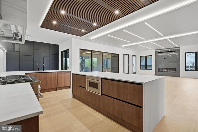 6910 BRIGHT AVE, Mclean, VA 22101