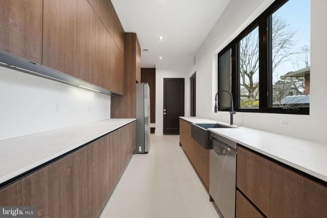 6910 BRIGHT AVE, Mclean, VA 22101