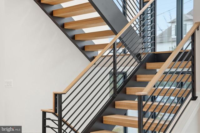 6910 BRIGHT AVE, Mclean, VA 22101