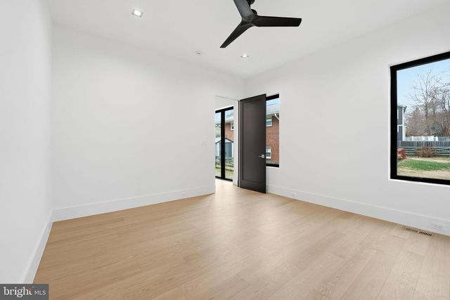 6910 BRIGHT AVE, Mclean, VA 22101