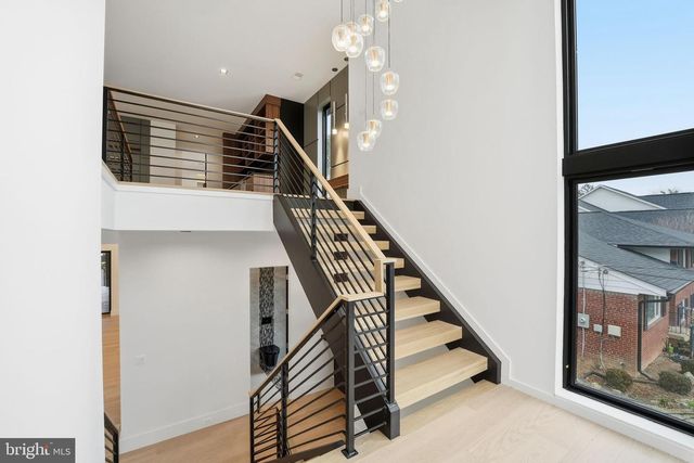 6910 BRIGHT AVE, Mclean, VA 22101