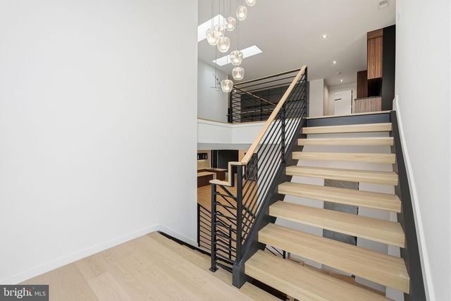 6910 BRIGHT AVE, Mclean, VA 22101