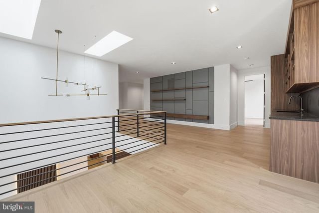 6910 BRIGHT AVE, Mclean, VA 22101