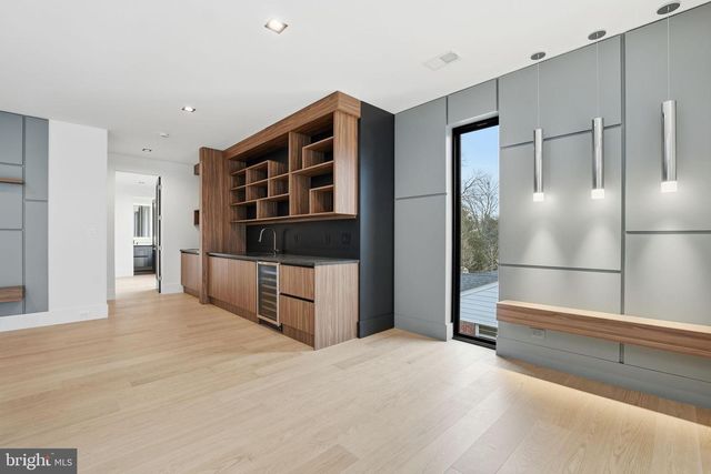 6910 BRIGHT AVE, Mclean, VA 22101