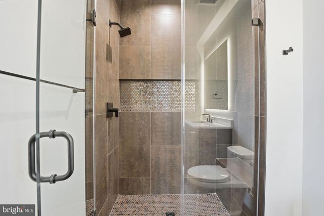 6910 BRIGHT AVE, Mclean, VA 22101